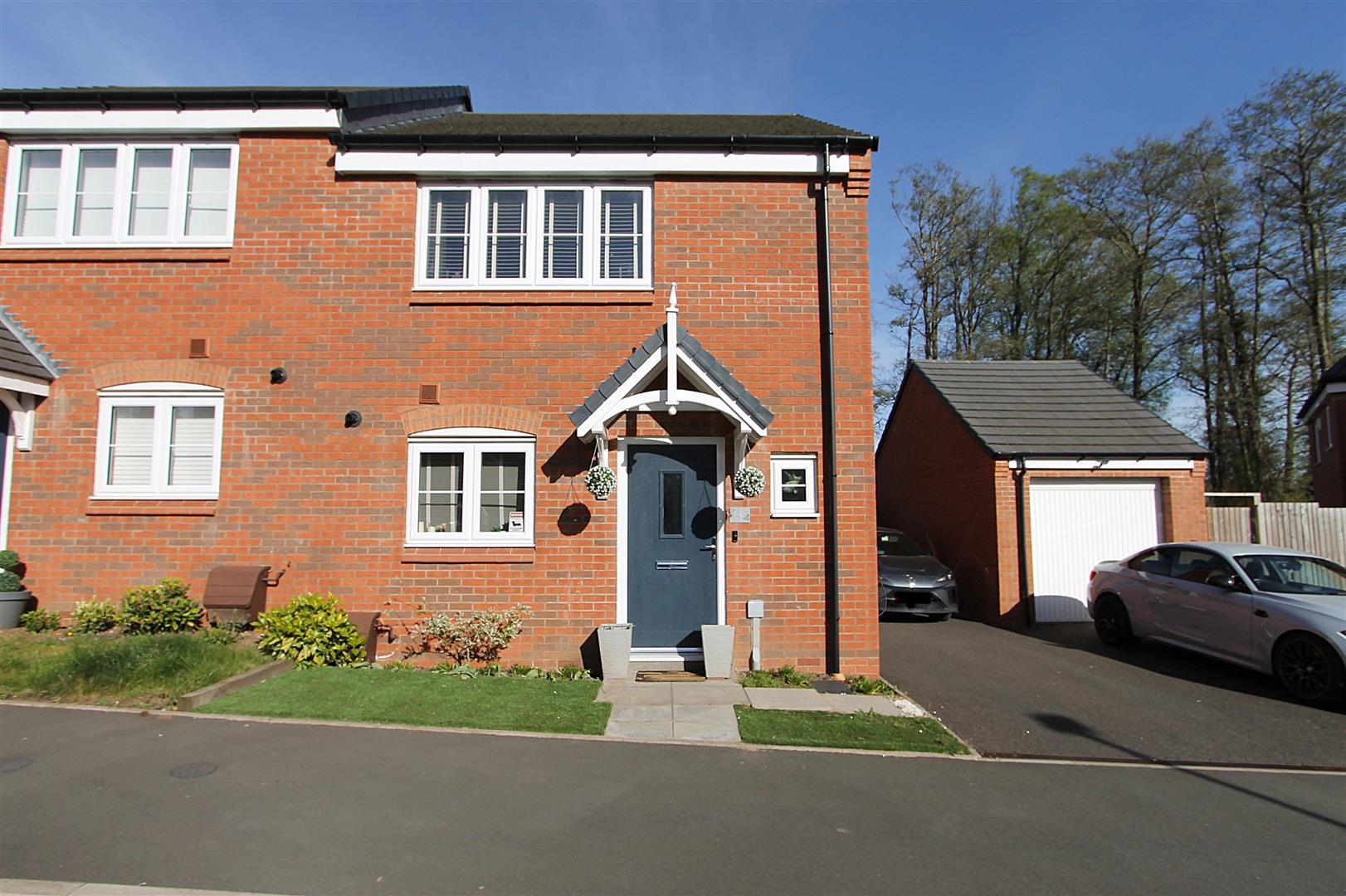 2 bed property in Stourminster Way, Kidderminster